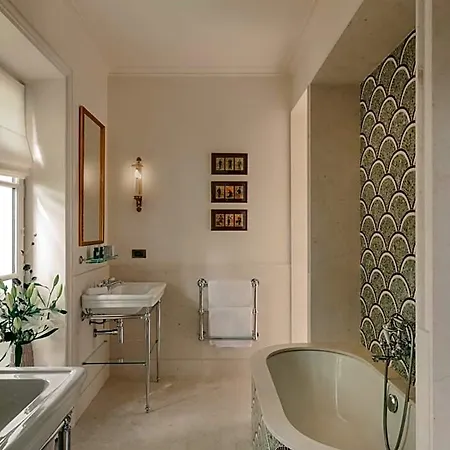 Particulier Montmartre Otel 4*