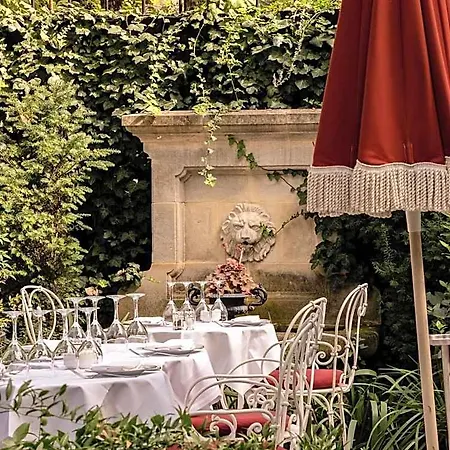 Particulier Montmartre Otel 4*