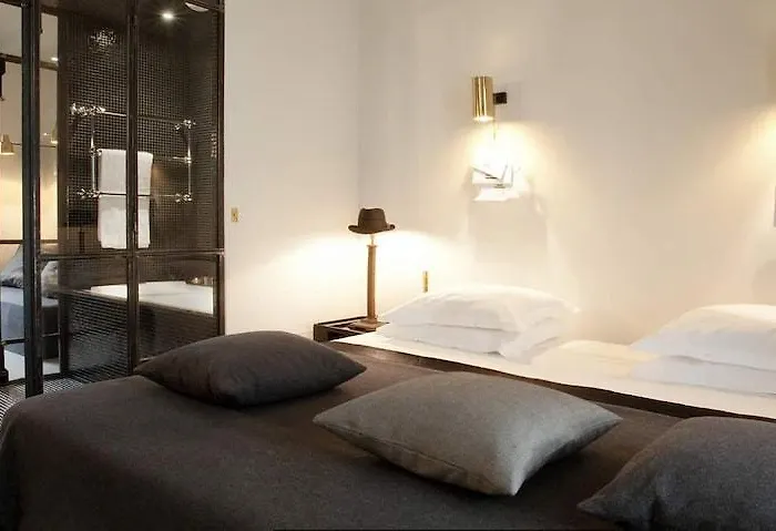 Particulier Montmartre 4* Parijs