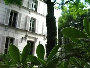 Particulier Montmartre 4* Parijs