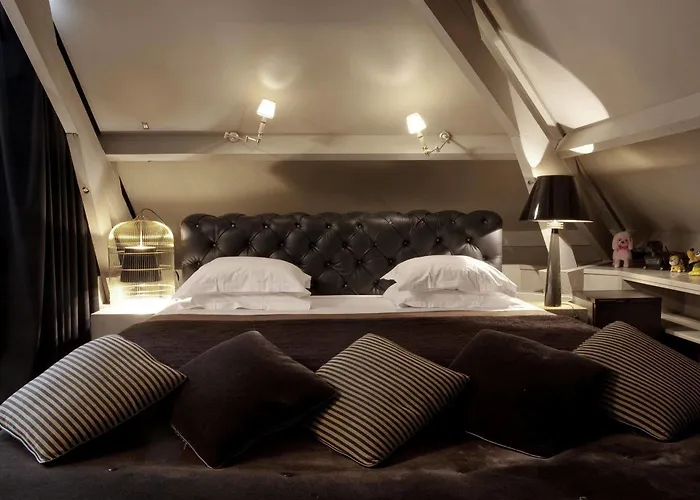 Hotel Particulier Montmartre 4*