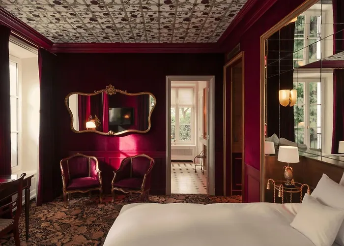 Отель Particulier Montmartre 4*